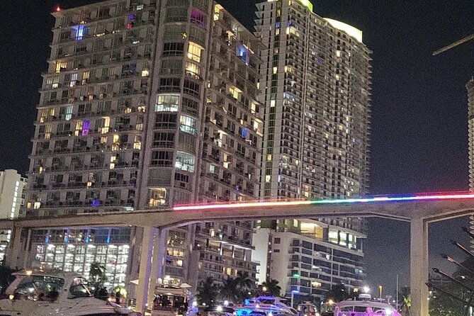 amusing-private-boat-tour-champagne-sandbars-floating-mat