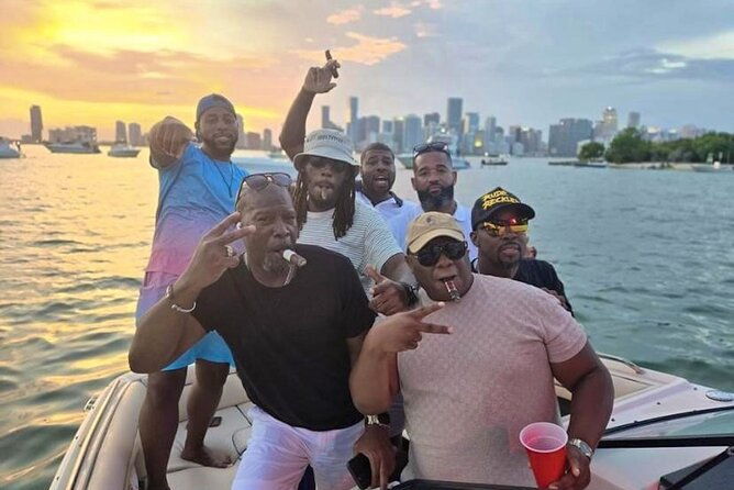 amusing-private-boat-tour-champagne-sandbars-floating-mat