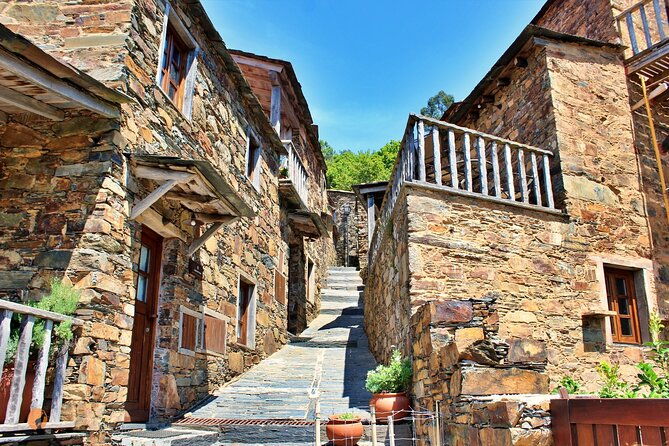 an-adventure-through-the-schist-villages-of-lousa