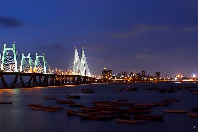 An Evening at Shree Siddhivinayak and the Bandra-Worli Sea Link - Exploring the Tour in Detail