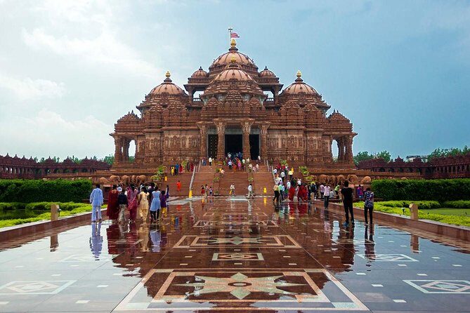 An Evening at the Akshardham Temple with Water Show with Private Transfer - Final Thoughts: Who Should Consider This Tour?