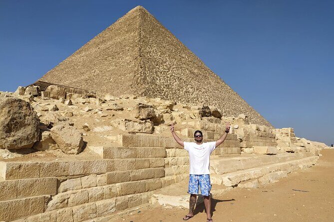 An excellent Tour to Pyramids of Giza, Memphis and Saqqara including camel ride - Key Points