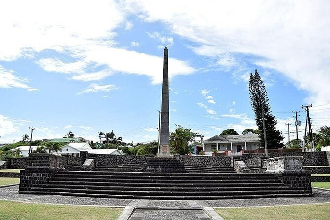 an-exciting-scenic-and-historical-island-tour
