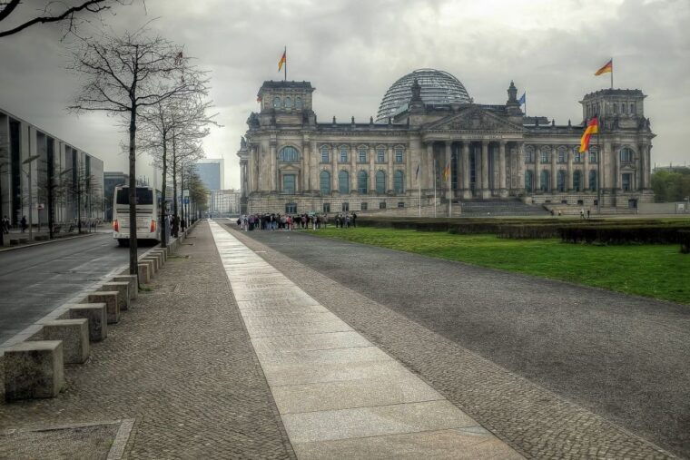 an-introduction-to-berlin-walking-tour-2