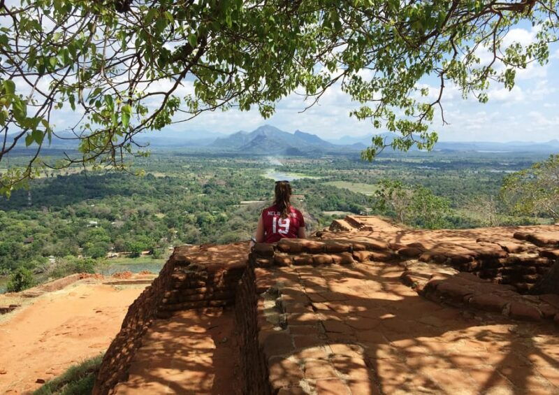 an-ultimate-day-trip-to-sigiriya-rock-fortress