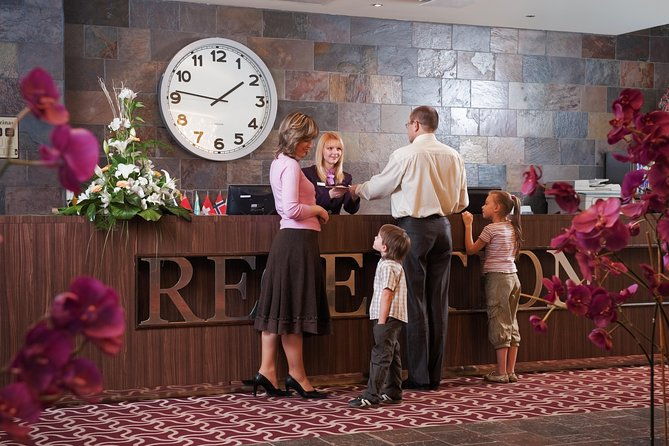 anaheim-resort-private-transfers-to-or-from-hollywood-ca
