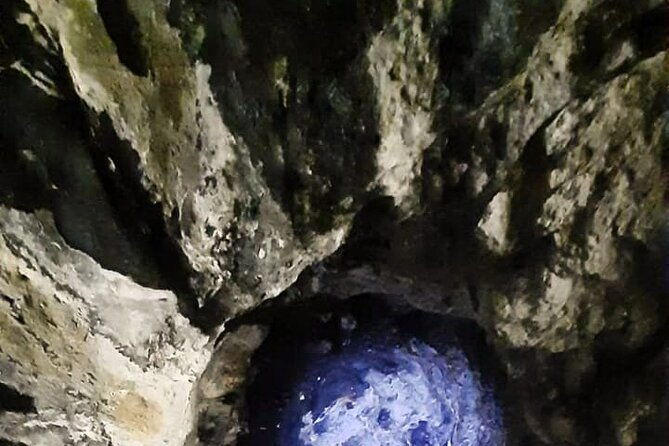 ancestral-expedition-through-the-cave-of-the-factory