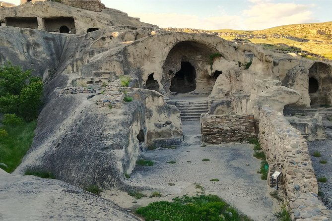 ancient-cities-of-georgia-mtskheta-jvari-gori-uflitsikhe