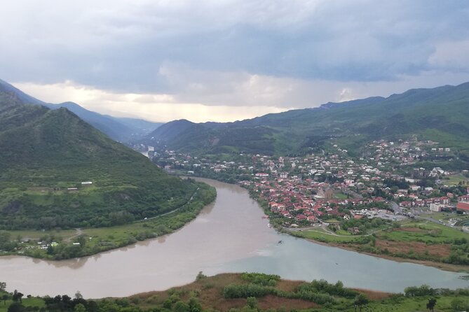 ancient-cities-of-georgia-mtskheta-jvari-gori-uflitsikhe