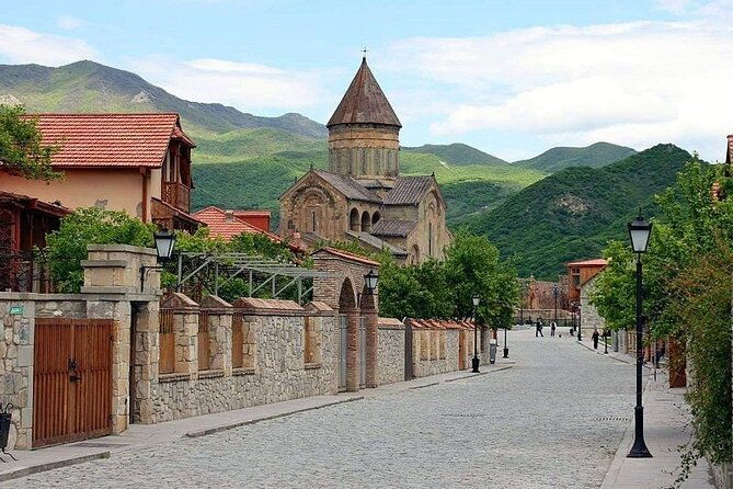 ancient-georgia-group-tour-mtskhetajvari-gori-uplistsikhe