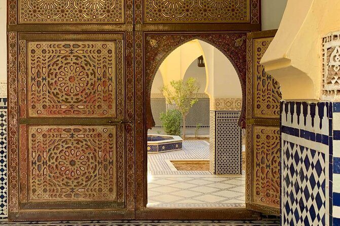 Ancient Medina, Fes Morocco - Walking Tour - Private - Half Day - The Experience: Walking Through a Living Museum