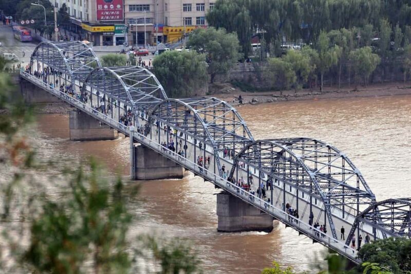 Ancient Silk Road in Gansu: Highlights Tour & Desert Feast - What You Can Expect in Terms of Experience