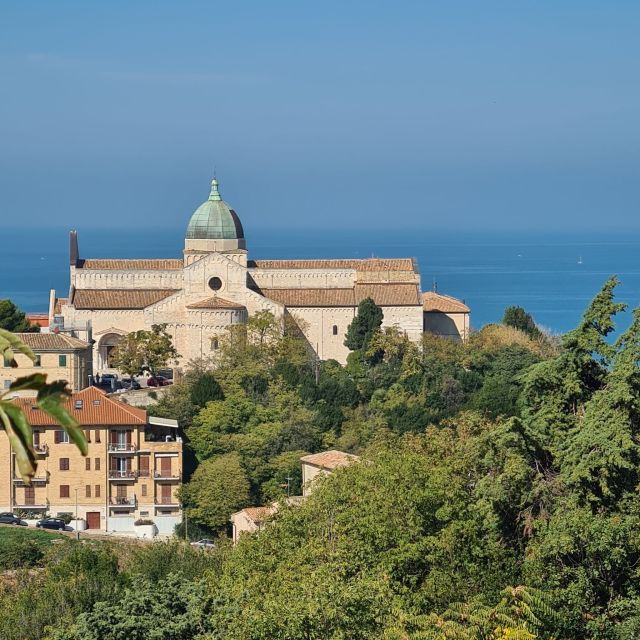 ancona-city-walking-tour-with-wine-and-food-tasting