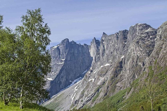 andalsnes-shore-excursion-the-troll-road-and-troll-wall