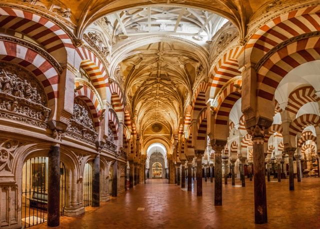 andalusia-and-barcelona-7-day-package-tour-from-madrid