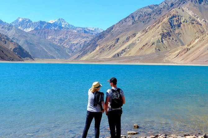 andes-day-lagoon-in-cajon-del-maipo-embalse-el-yeso-private-tour