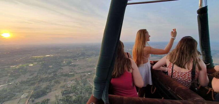 angkor-stunning-hot-air-balloon