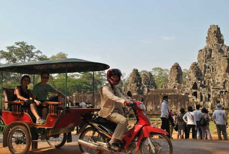 angkor-thom-afternoon-tour-by-tuk-tuk