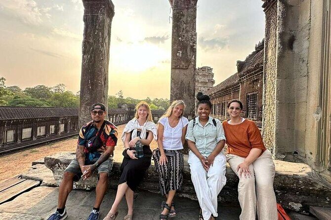 Angkor Thom Ta Prohm and Sunset in Angkor Wat Golden Hour Tour - Who Should Consider This Tour?