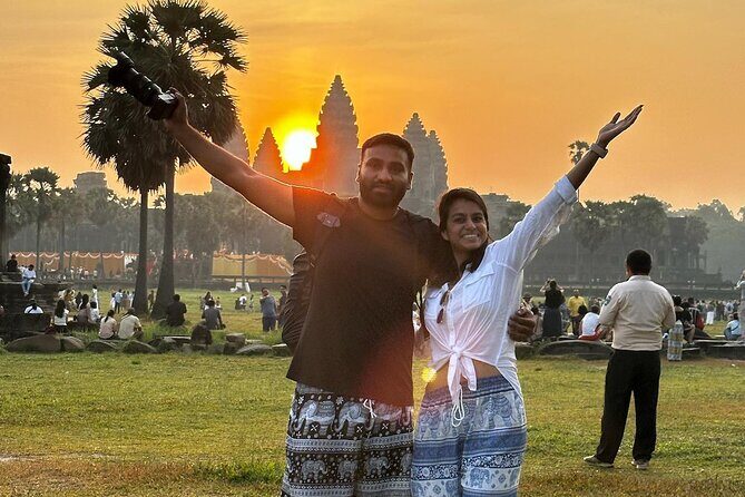 Angkor Wat 1-Day Tour by Private Car or Minivan - Key Points