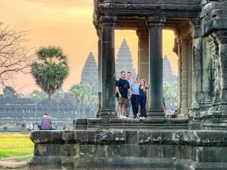 angkor-wat-1-day-with-sunrise-combined-tour-with-tuk-tuk