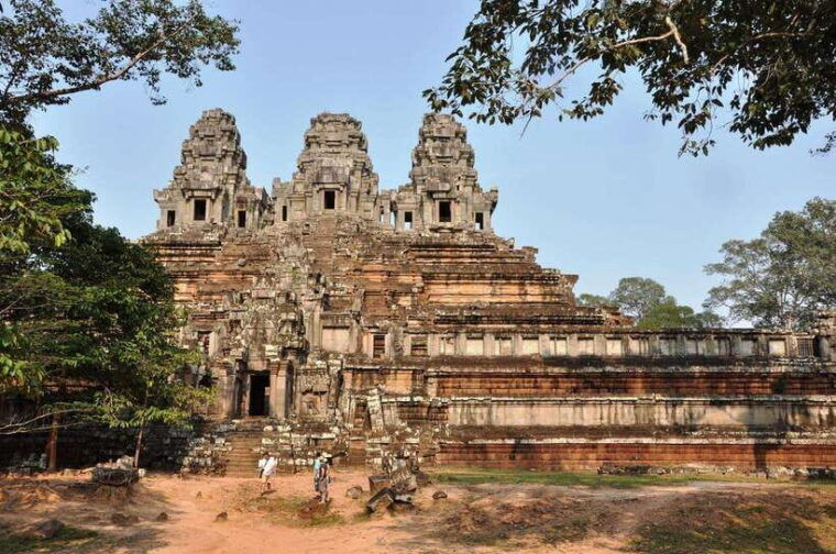 angkor-wat-explore-the-most-iconic-temples-private-tuk-tuk