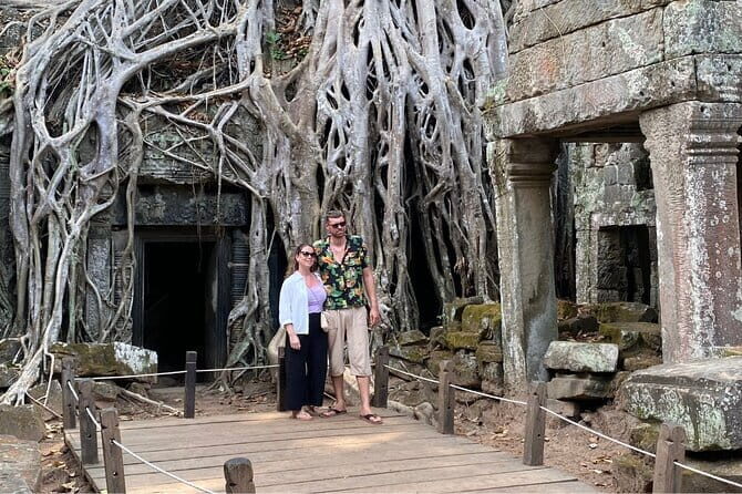 Angkor Wat Full Day Shared Tour with Guide - Angkor Wat: The Crown Jewel