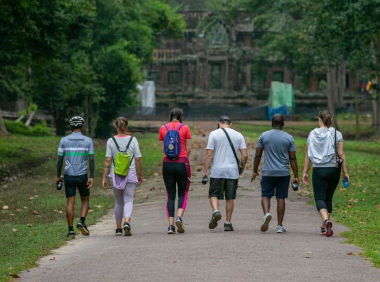 angkor-wat-guided-sunrise-bike-tour-w-breakfast-and-lunch