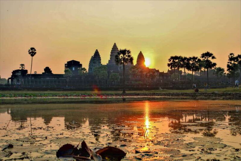 angkor-wat-highlights-and-sunrise-guided-tour