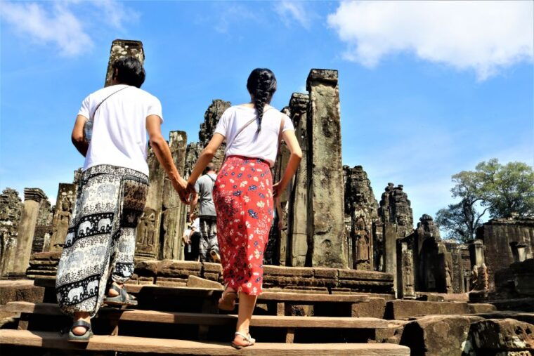 angkor-wat-highlights-and-sunrise-guided-tour