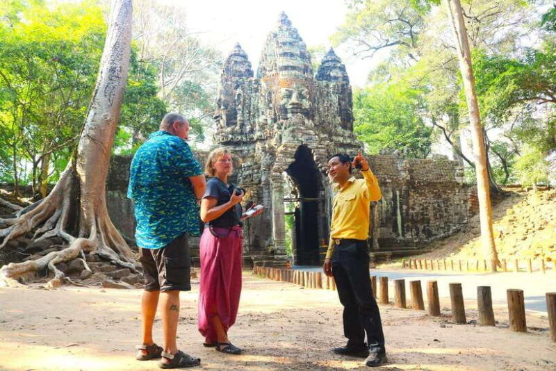 angkor-wat-highlights-and-sunrise-with-spanish-guide
