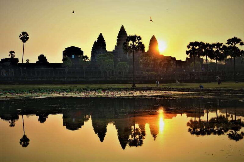 angkor-wat-private-sunrise-tour-with-champagne-breakfast
