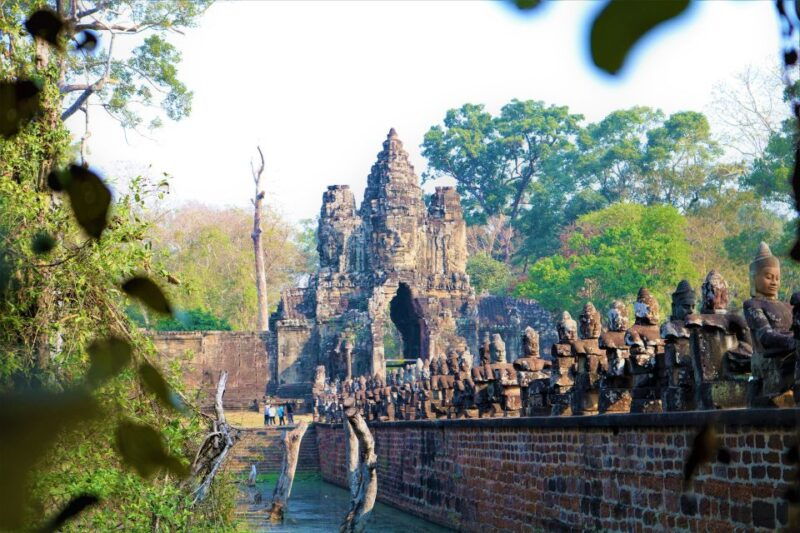 angkor-wat-private-sunrise-tour-with-champagne-breakfast