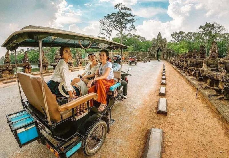 Angkor Wat Private Tuktuk Tour with English Speaking Driver - The Experience in Detail