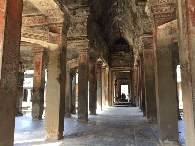 angkor-wat-small-circuit-private-tour-with-banteay-srei