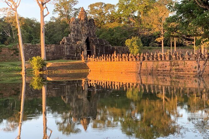 Angkor Wat Small Circuit & Sunset Tour - Key Points