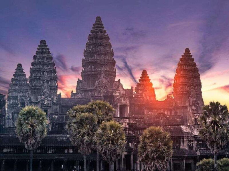 angkor-wat-small-tour-sunrise-with-private-tuk-tuk