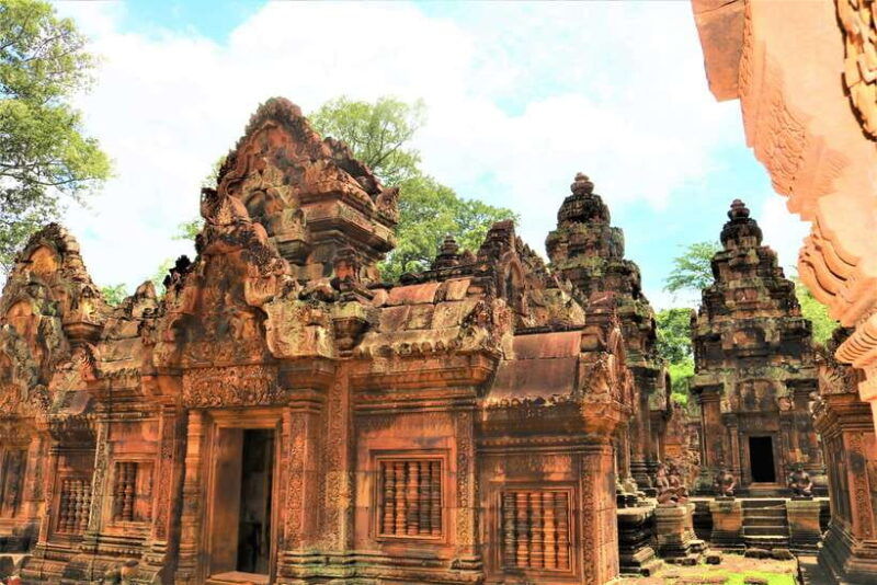 angkor-wat-sunrise-2-5-days-temples-tonle-sap-small-group