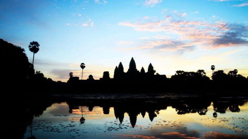 angkor-wat-sunrise-2-5-days-with-tonle-sap-lake-tour