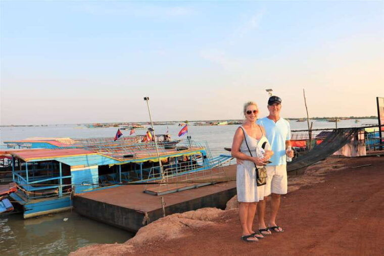 angkor-wat-sunrise-2-5-days-with-tonle-sap-lake-tour