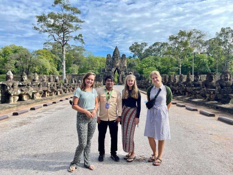 angkor-wat-sunrise-banteay-srei-bayon-ta-prohm-temple