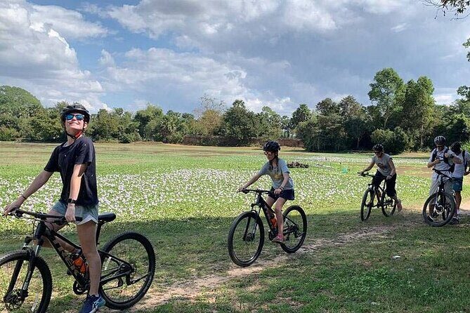 Angkor Wat Sunrise Cycling Tour With Breakfast and Tour Guided - Why Choose the Angkor Wat Sunrise Cycling Tour?