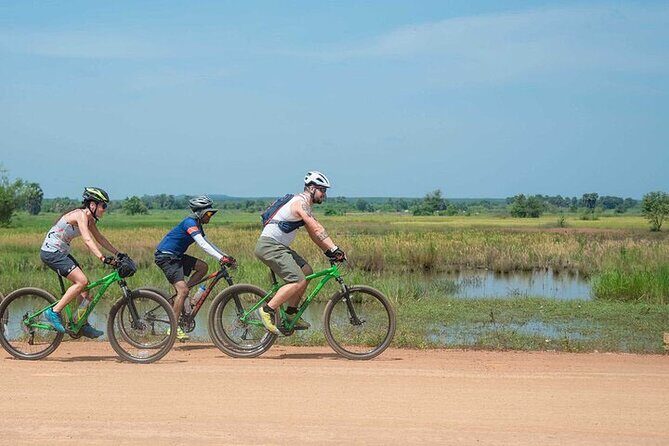 Angkor Wat Sunrise Cycling Tour With Breakfast and Tour Guided - The Sum Up