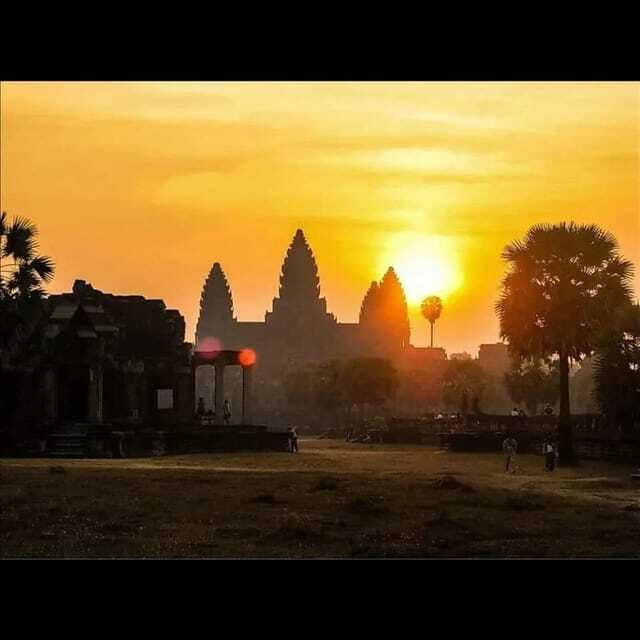 angkor-wat-sunrise-jeep-tour-with-handicraft-center-visit
