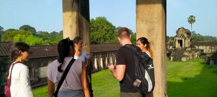 angkor-wat-sunrise-private-tuk-tuk-guided-tour