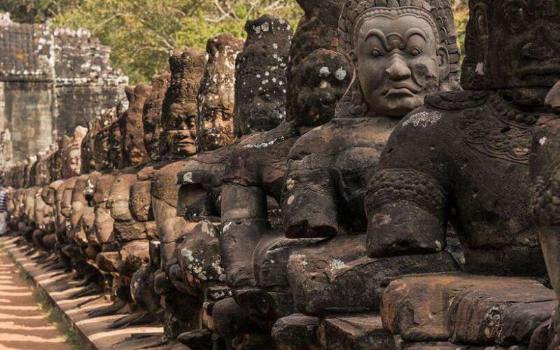 angkor-wat-sunrise-private-tuktuk-tour-in-siem-reap