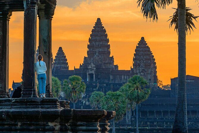 Angkor Wat Sunrise Small-Group Tour From Siem Reap - Free Hotel Pickup - Key Points