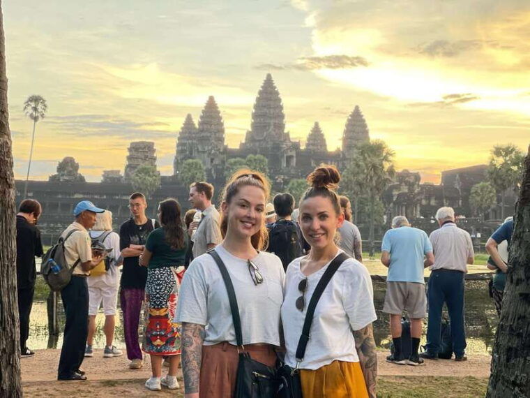 angkor-wat-sunrise-tour-in-siem-reap-small-group