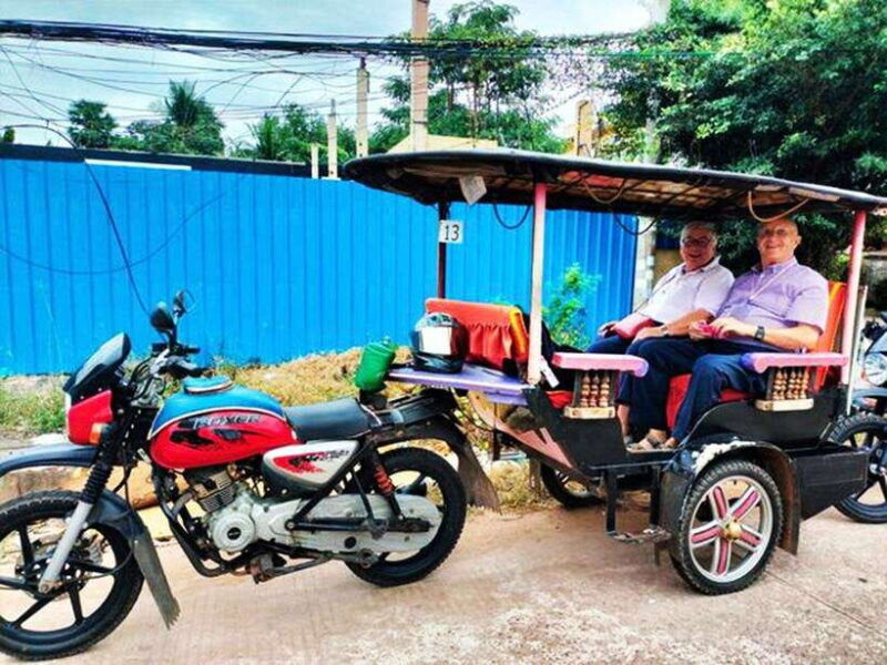 angkor-wat-sunrise-tuk-tuk-tour-breakfast