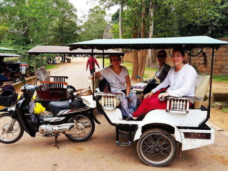 angkor-wat-sunrise-tuk-tuk-tour-breakfast